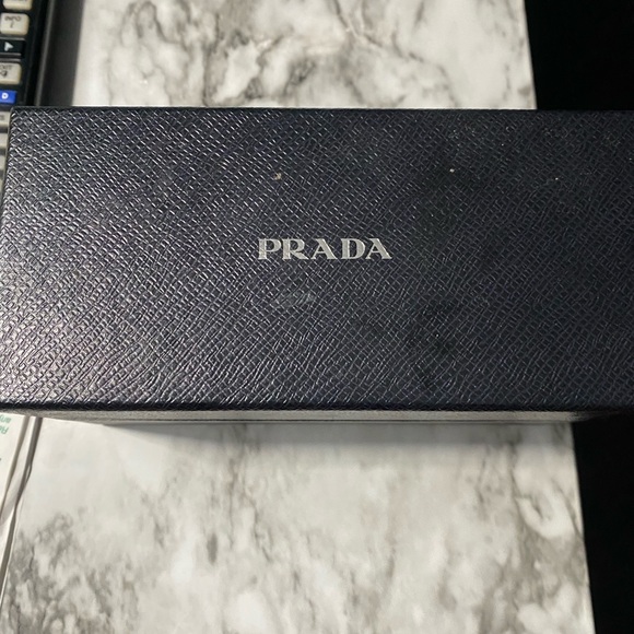 Sunglasses - Picture 3 of 11